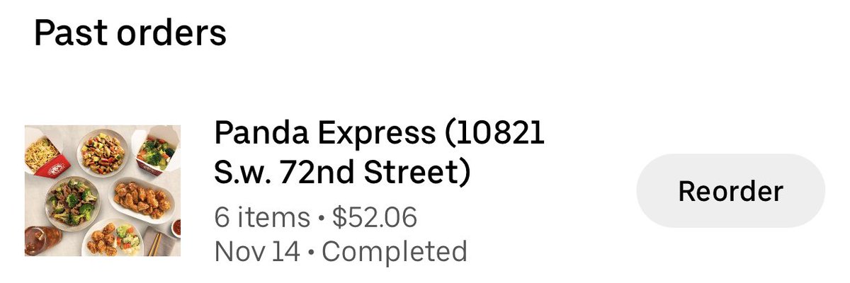 RobitusinZ's tweet photo. @PandaExpress Yet another order of rangoons with no sweet n' sour sauce.  I keep gifting you my money.  You're lucky I love your orange chicken. https://t.co/72pkJRct4f