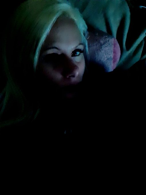 https://t.co/lCvwSuX7q6  what's your fetish? Tell me LIVE @xvidchat https://t.co/bKOmGDixy9