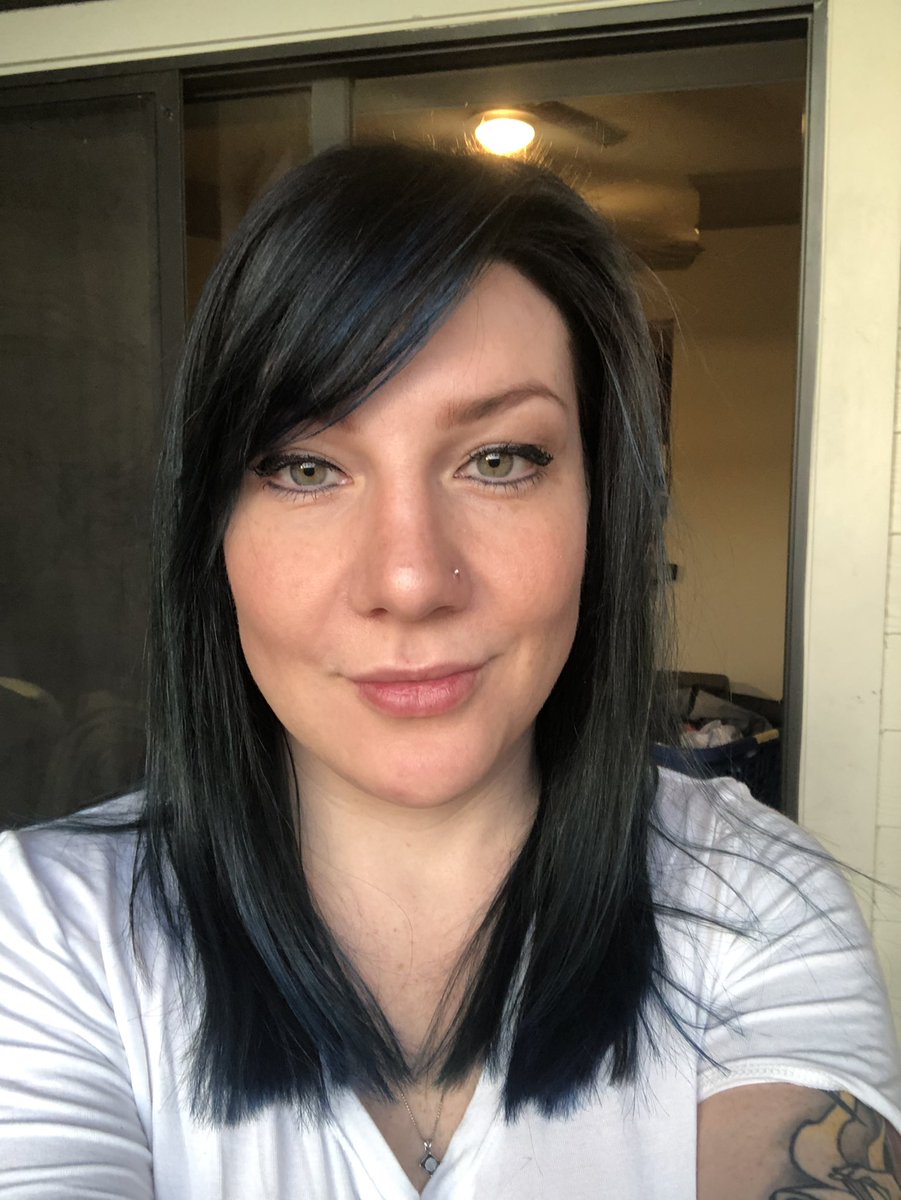 SloaneSwitch's tweet photo. Hello I finally got my hair cut and colored after a year and I am very cute #thebayang https://t.co/SLsPsG7lcH