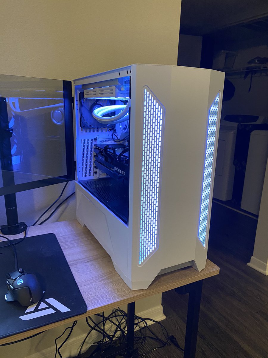 Finally a case worthy of the 3080 sitting inside 😋