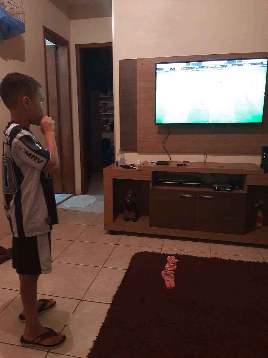 tikoloko77's tweet photo. Contra tudo e contra todos ,tem que se na bola tem que ser na raça tem que ser galooooo! https://t.co/bQuvJOXixF