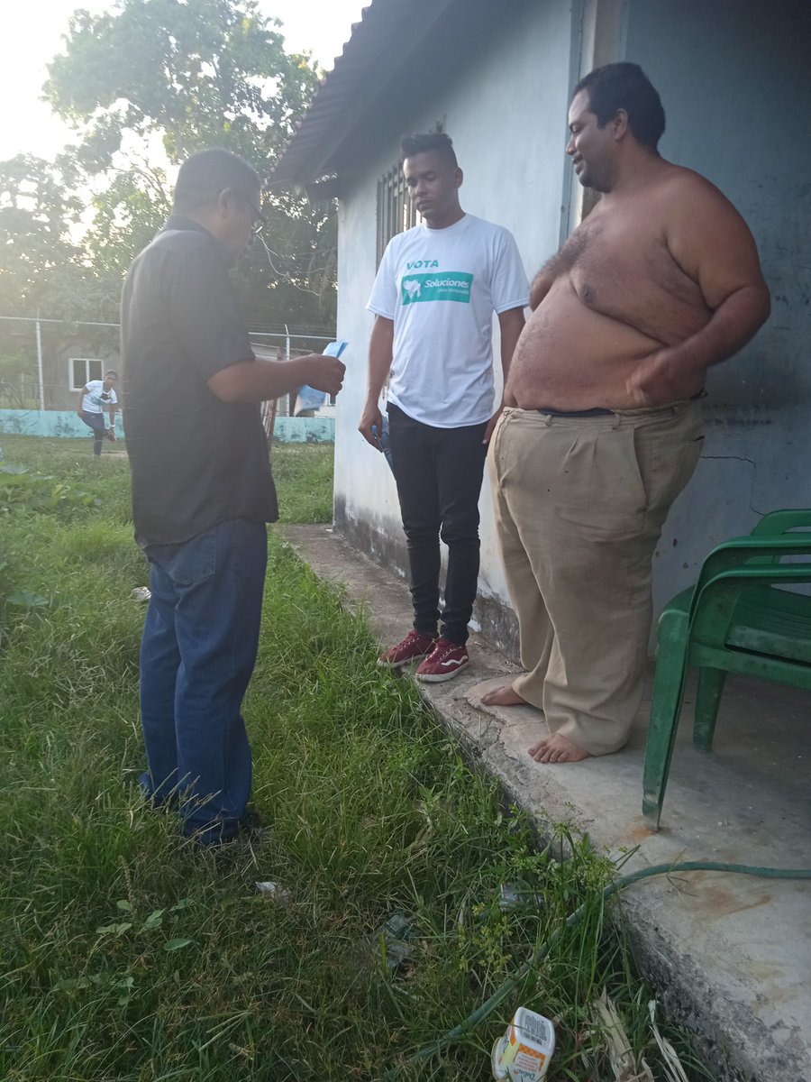 Miguelperezlahz's tweet photo. #Apure Parroquia el recreo municipio San Fernando 14-11-2020 .
El pueblo requiere atención, la crisis y  la desesperación de un cambio a tenido a nuestro pueblo en descontento pero Spv se presentó como alternativa a la reconciliación y progreso de Venezuela #EstoTieneSolucion https://t.co/qj5AAYuZUe