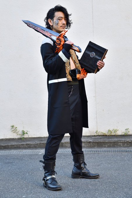 デザストがファルシオンへ変身する 味方になるの