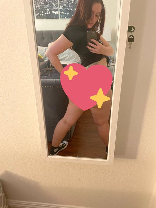 My Onlyfans is on sale for everyone. Link in bio. https://t.co/hNER3LEiEv<a href="/tag/porntourn"class="tags"><span>#porntourn</span></a>