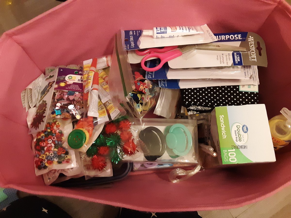 BeanDreamsx's tweet photo. Moved all my #crafts into a bigger #box loads of new stuff 😍 tomorrow I will be watching #videos how to use my #sewing #machine properly and hopefully get started on making the #patch #blankets!!!
#SmallBusiness #littlespace #babyspace #abdl #custompaci #lockdown #QuickOne https://t.co/M8E1UeV16w