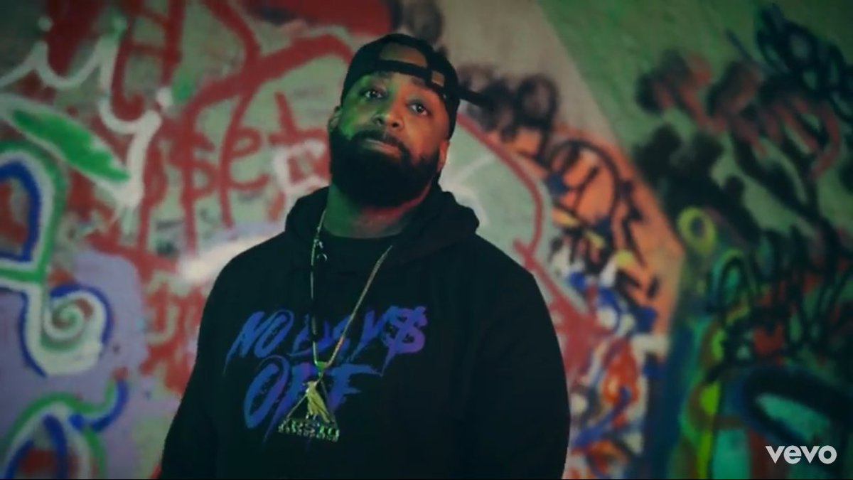 trelopes777's tweet image. (NEW MUSIC)Watch my bruva @Siahlaw produced by the great @skyking1975 "Passion" youtu.be/0Ju4da4PMeA
#GetInTuned #SecretCityLegend