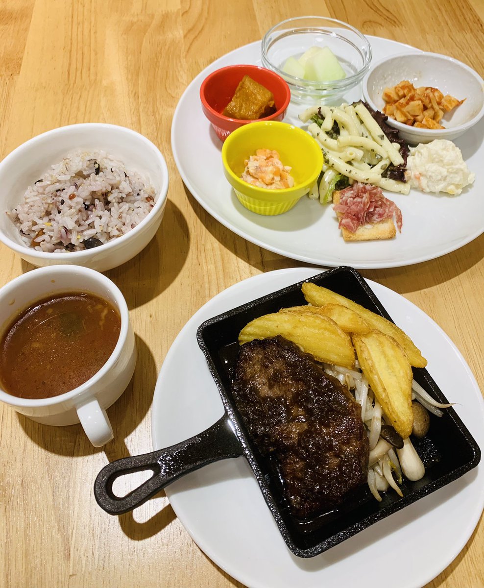 バヤシ かふぇてりあ大山pasteca は 本日も11 00 営業します 昨日より キッズスペース も出来ましたよ お子様お連れの皆様 本日の ランチ はゆったり店内の 大山 Pastecaでいかがでしょう メインの ステーキ が ミニ鉄板で出てくるオススメの バヤシ かふぇてりあ大山pasteca は 本日も11 00 営業します 昨日より キッズスペース も出来ましたよ お子様お連れの皆様 本日の ランチ はゆったり店内の 大山 Pastecaでいかがでしょう メインの ステーキ が ミニ鉄板で出てくるオススメの