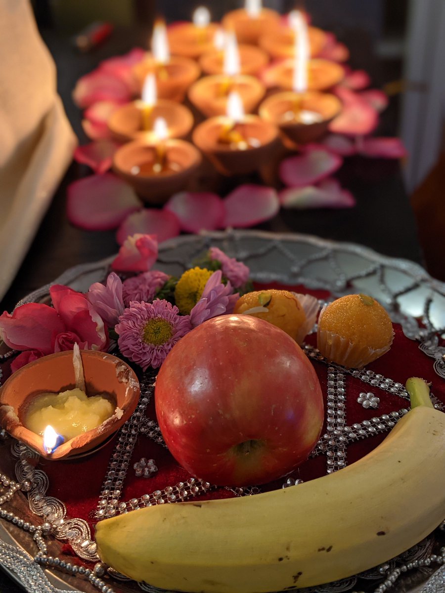 Better late than never.. this time because of Time Zone..

Happy Diwali from New York! Jai Shri Ram 🙏🏼

#patakhewalidiwali #GovardhanPuja2020 #Diwali #Diwali2020