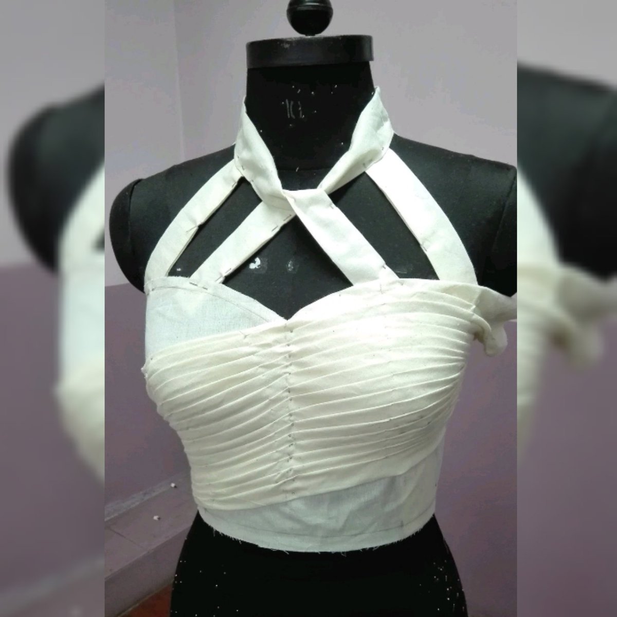 Sushma_Official's tweet photo. #draping #drapingbyme #drapingproject #drapingdesigns #drapingtechnique #drapingfabric #drapingstyle #drapinglove https://t.co/Cuk8wNSJoE