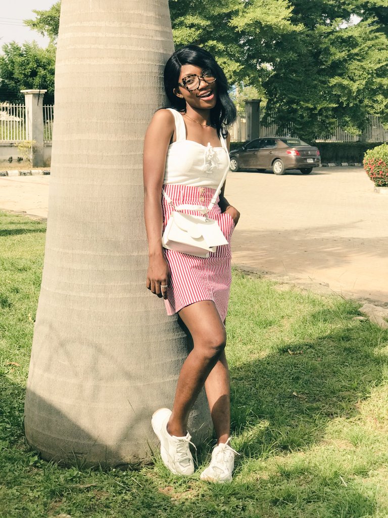 Maryinn63126207's tweet photo. Don't classify me as a model, I only know how to express myself in front of a camera 🥰🥰#Happysunday
#PrettyGirlsForProChoice
#cuties https://t.co/F8pX47uCJ9