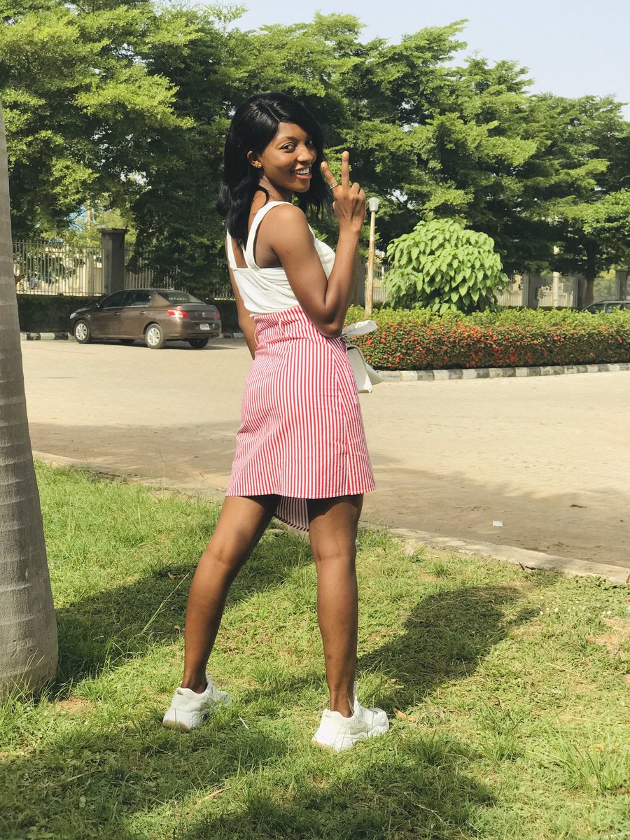 Maryinn63126207's tweet photo. Don't classify me as a model, I only know how to express myself in front of a camera 🥰🥰#Happysunday
#PrettyGirlsForProChoice
#cuties https://t.co/F8pX47uCJ9