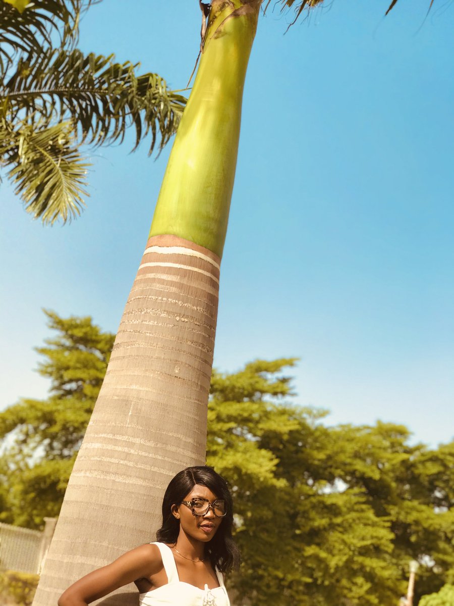 Maryinn63126207's tweet photo. Don't classify me as a model, I only know how to express myself in front of a camera 🥰🥰#Happysunday
#PrettyGirlsForProChoice
#cuties https://t.co/F8pX47uCJ9