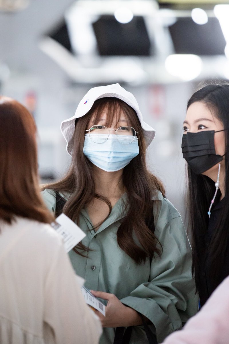pickpeup's tweet photo. ✈️💙 #PupeBNK48 https://t.co/GVn0BFj0KU