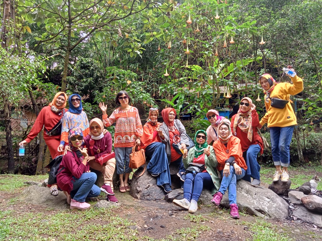 shandyrentcar's tweet photo. Wisata Alam, bareng Shandyrentcar  ... Sewa mobil bandung / rental mobil bandung. Telp / WA : 081321748216/082117885282

https://t.co/o7D4327qWw

#sewamobilbandung 
#rentalmobilbandung
#bandungrentcar
#sewahiacebandung 
#perkhidmatan
#pesonaindonesia
#trending1 
#travelling https://t.co/GGO8RKBDOj