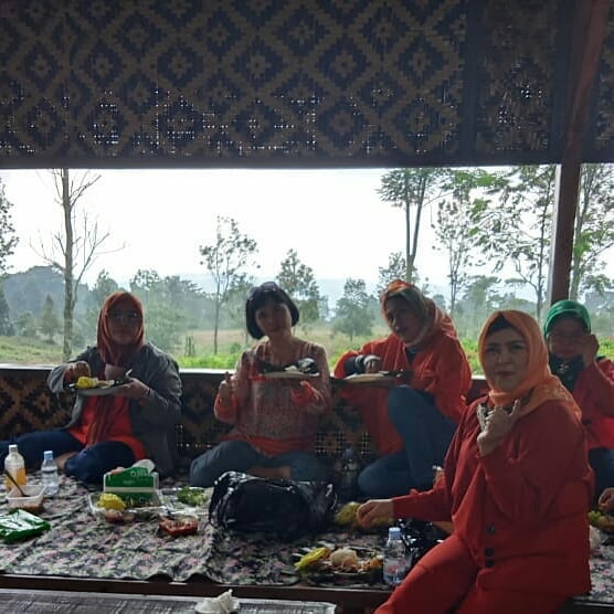shandyrentcar's tweet photo. Wisata Alam, bareng Shandyrentcar  ... Sewa mobil bandung / rental mobil bandung. Telp / WA : 081321748216/082117885282

https://t.co/o7D4327qWw

#sewamobilbandung 
#rentalmobilbandung
#bandungrentcar
#sewahiacebandung 
#perkhidmatan
#pesonaindonesia
#trending1 
#travelling https://t.co/GGO8RKBDOj