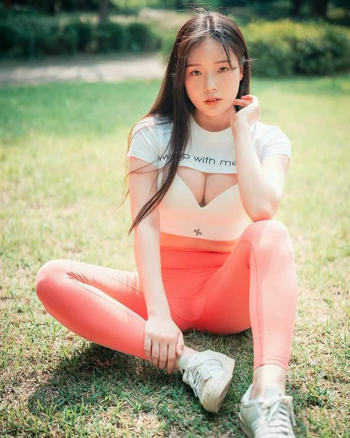 AsianHotGirls2's tweet photo. https://t.co/UDZZAg0Z1E