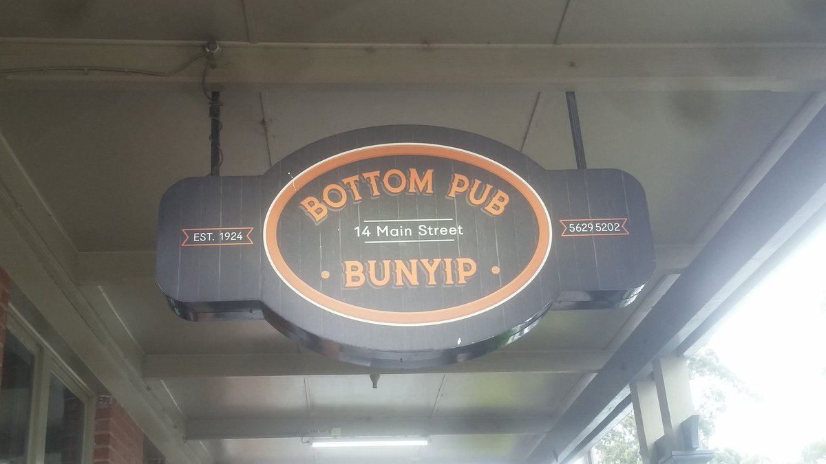 bookish_gardy's tweet photo. listening to stories about the demise of gay bars on #queerintentions audio disc as i bust out of the former ring of steel to visit Bunyip .. and i'm welcomed by this 😂 https://t.co/Ni06rN7Ygh