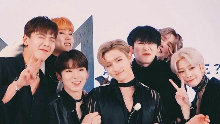 talentedkyun's tweet photo. `° •  ▪ * ° * ▪ • °*°~♡~°*° • ▪ * ° * ▪ • °`
If I did anything right in my life

         it was when I gave my heart to you
`° •  ▪ * ° * ▪ • °*°~♡~°*° • ▪ * ° * ▪ • °`

@ygofficialblink @OfficialMonstaX @official__wonho @EVERGLOW_twt @official_ACE7 @BTS_twt https://t.co/GUFAE7o5zG
