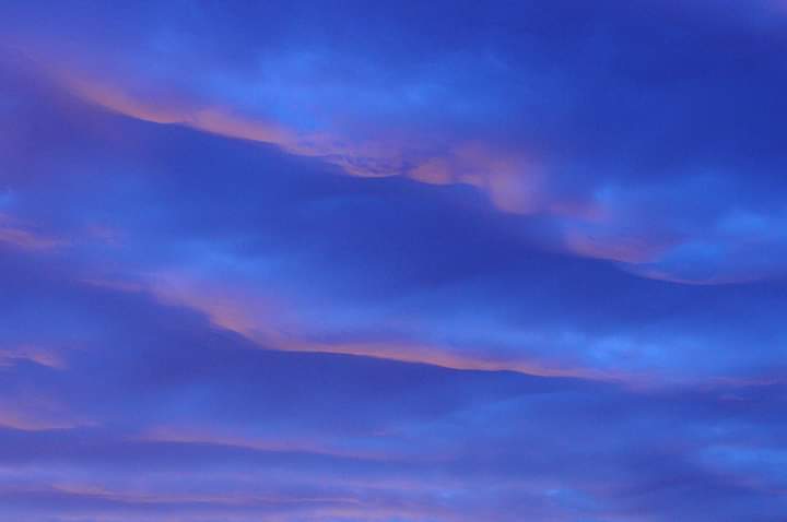 umzmmk331's tweet photo. 朝焼け雲
#朝焼け雲 https://t.co/rAyXLXBeQ9