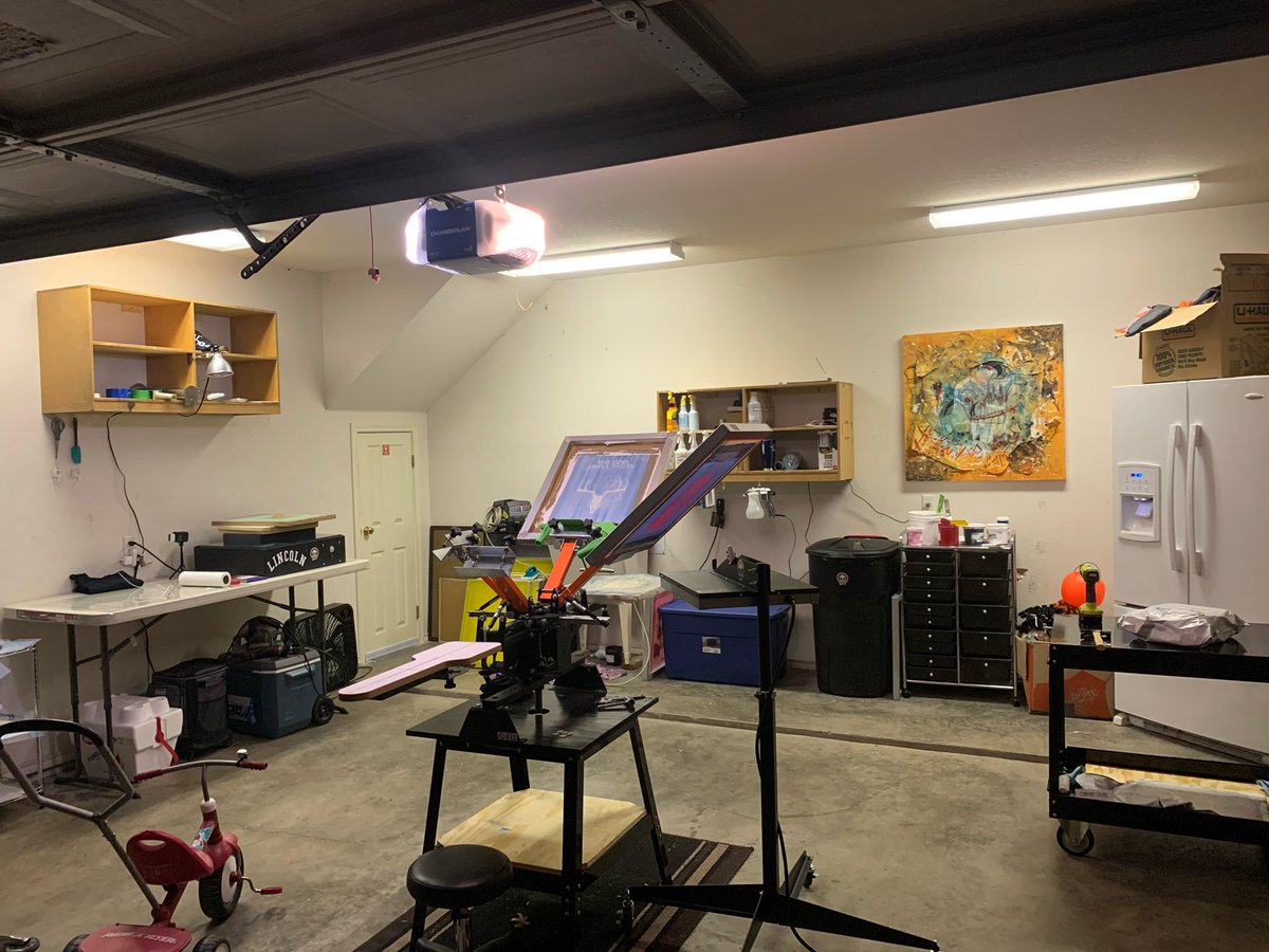 studioinkprint's tweet photo. Knocked out a couple of orders today and got the shop into shape 🥰
#printshop #screenprint https://t.co/oE5vHYOkn7