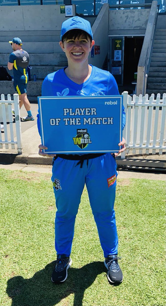 StrikersWBBL's tweet photo. What an effort from Tegan 👏 41* (26) proves to be a match-winning performance 🏅 #BlueEnergy #WBBL06 https://t.co/EZvhKknlT4