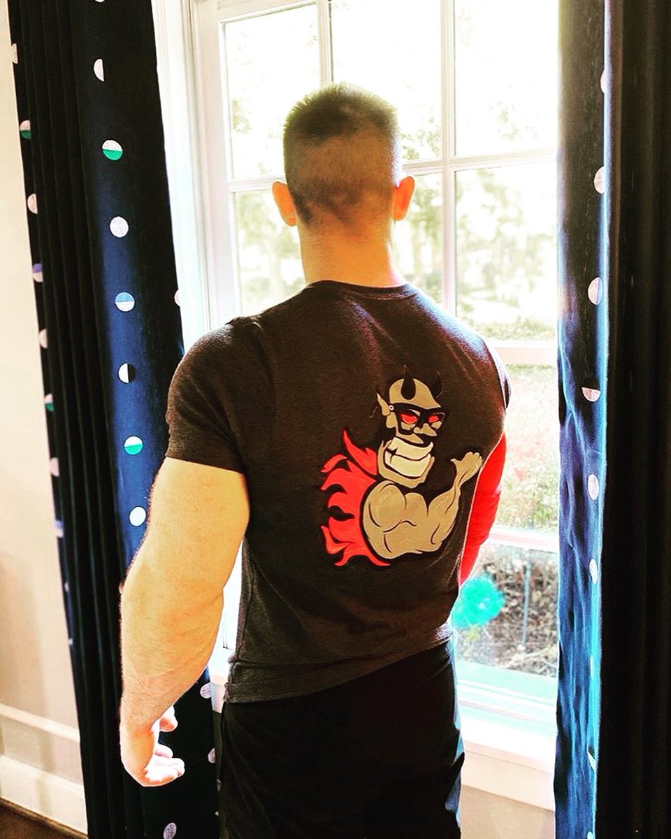 12002shin's tweet photo. Geoffrey R. Hale Jrから、カッコいいシャツが届いた❣️
Thank you, great warrior!
Super star HaleRaiser ❗️
#ArmWrestling #HaleRaiser #TeamHellfire https://t.co/TsVvbnPvL3