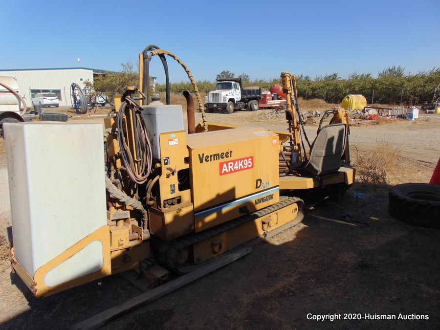 huismanauction's tweet image. 📣Featured Item! Lot # 105: Vermeer D7X11 Navigator Horizontal Boring Machine - 300' Drill Steel, Kubota Diesel, Does Run [307 Hours] w/ Bleshe 2 Axle 12,000# Trailer. 👉zcu.io/KVjZ #boringmachine #equipment #construction #underground #undergoundcontractor #boring