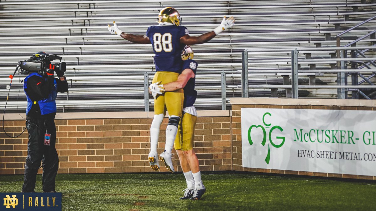 FightingIrish's tweet photo. Flying high.

#GoIrish https://t.co/4K63OEdMDz