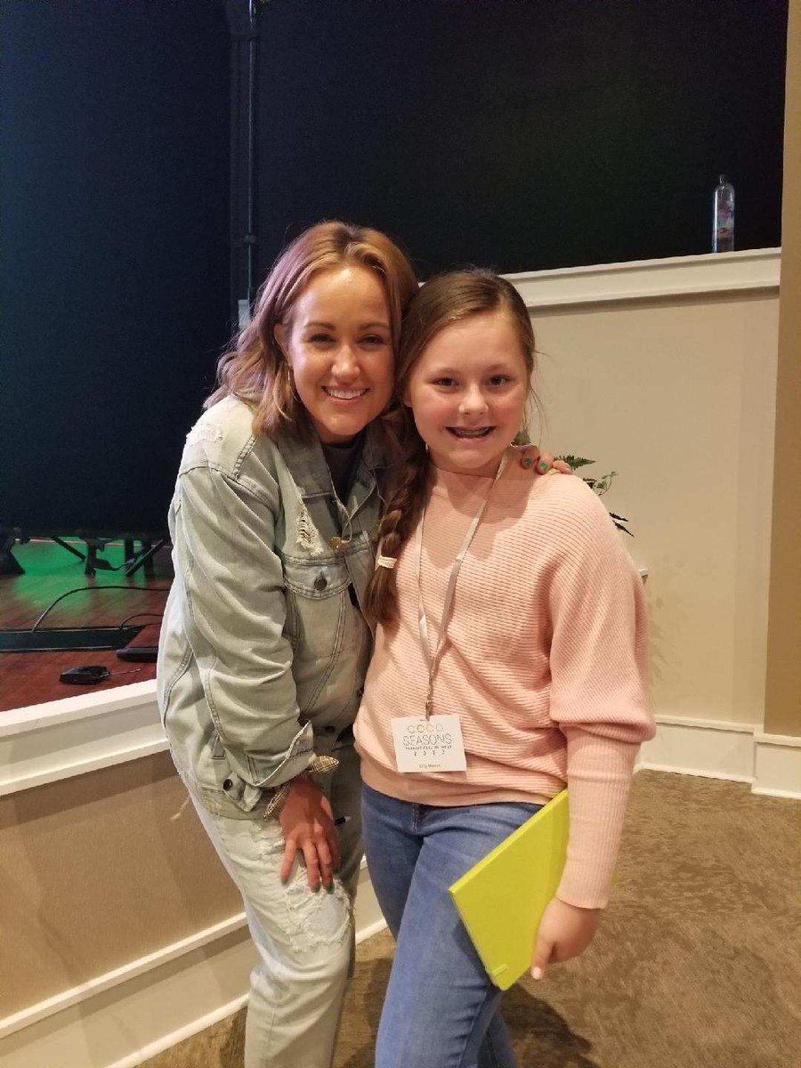 Lindsay Merritt tweet media