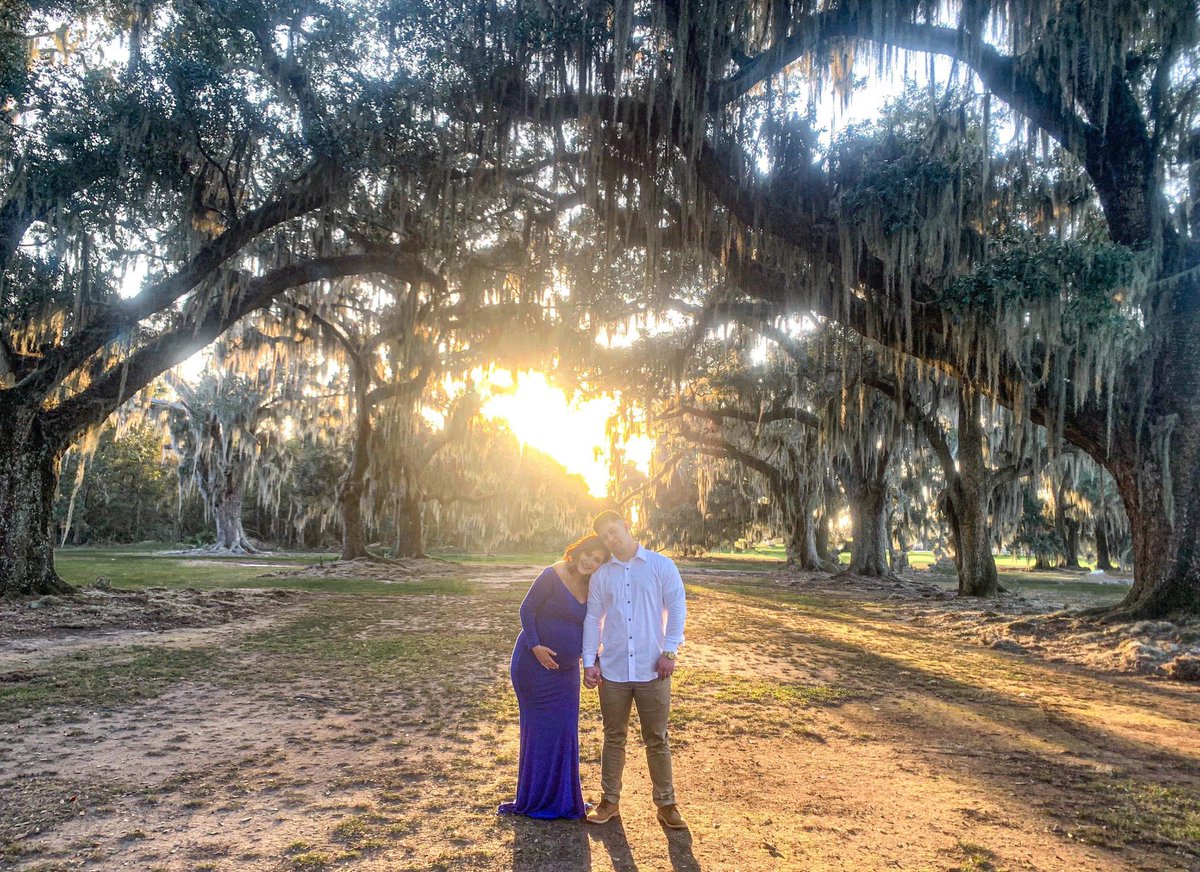 MrsBreeKing's tweet photo. Obsessed with our sneak peak from our maternity photoshoot today♥️ https://t.co/5qJ7VL2EdD
