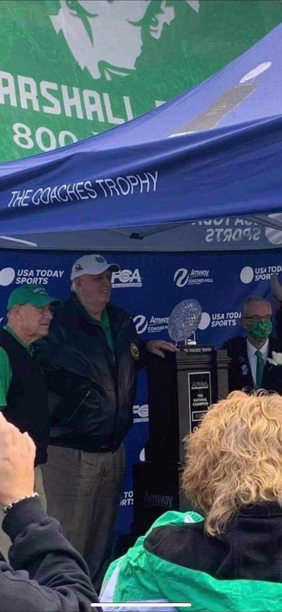DoctorJayLohan's tweet photo. High school kids with a .00003% infection mortality rate can’t hoop but @JimJusticeWV can attend a football game under a tent with no mask while actively NOT social distancing?  Please make it make sense. https://t.co/yb9oU3npHT