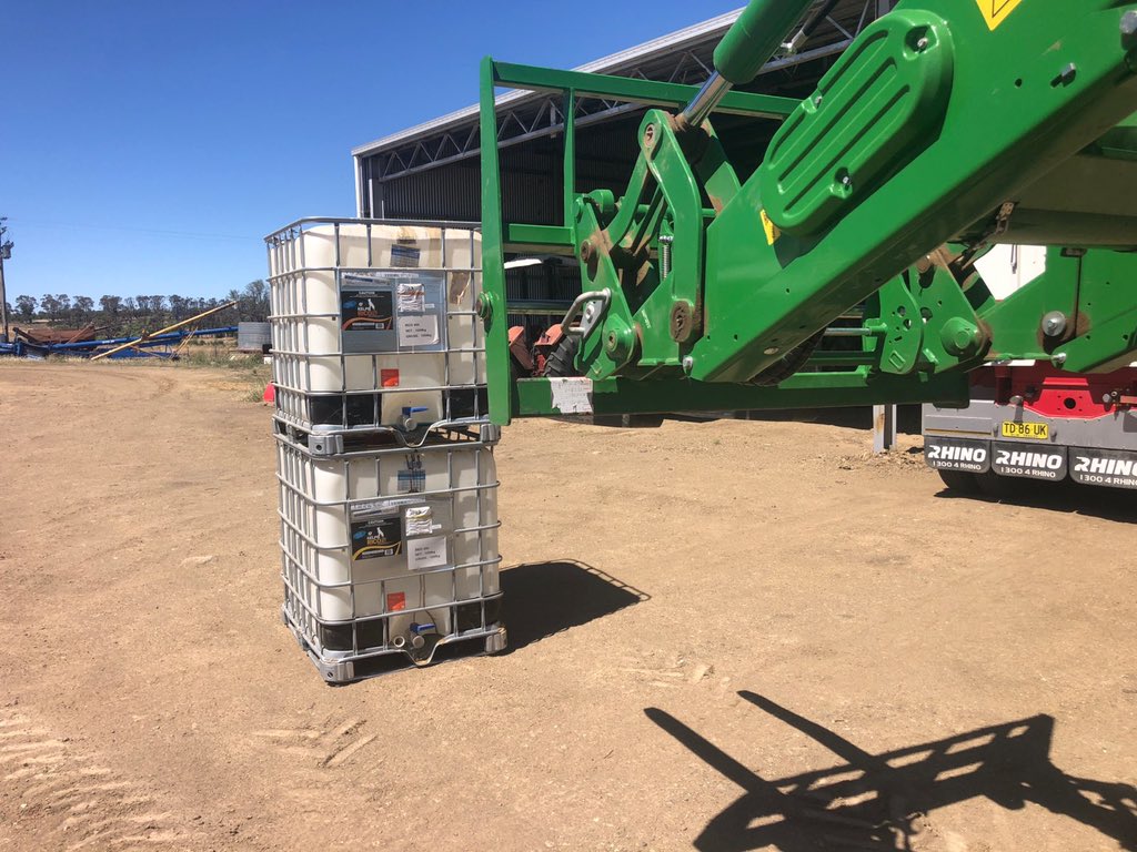 CroppaCo's tweet photo. Finally mounted camera 🎥 into loader. Should have done this years ago. No guess work anymore! @JohnDeere wish this was standard on every loader?
#farmSimple #IcanSee https://t.co/2W6SLFg3GB