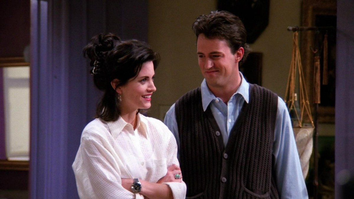 sboficial's tweet photo. TOP CASAIS DE SÉRIES

3 • Monica e Chandler (Friends) https://t.co/Pb0AOCwC3u