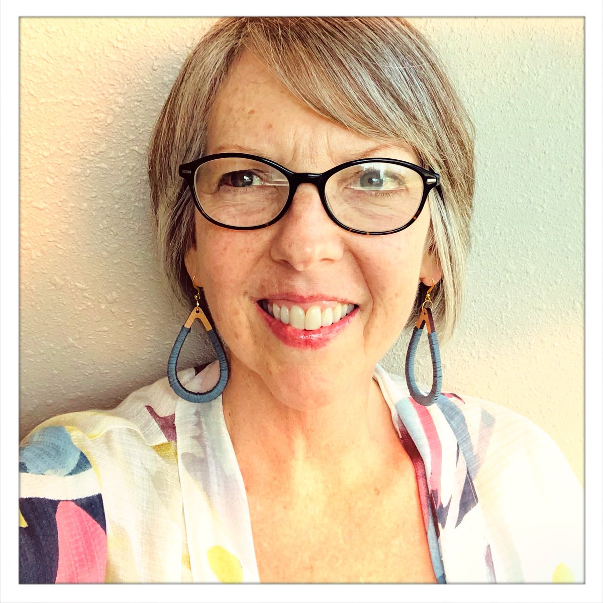 Decorate your tree (or home!) with something local with a gorgeous Macrame Tassel Ornament from Roving Goddess! Visit our website at inwtradingco.com to pre-order your Holiday Gift Box, or to become a monthly subscriber today!