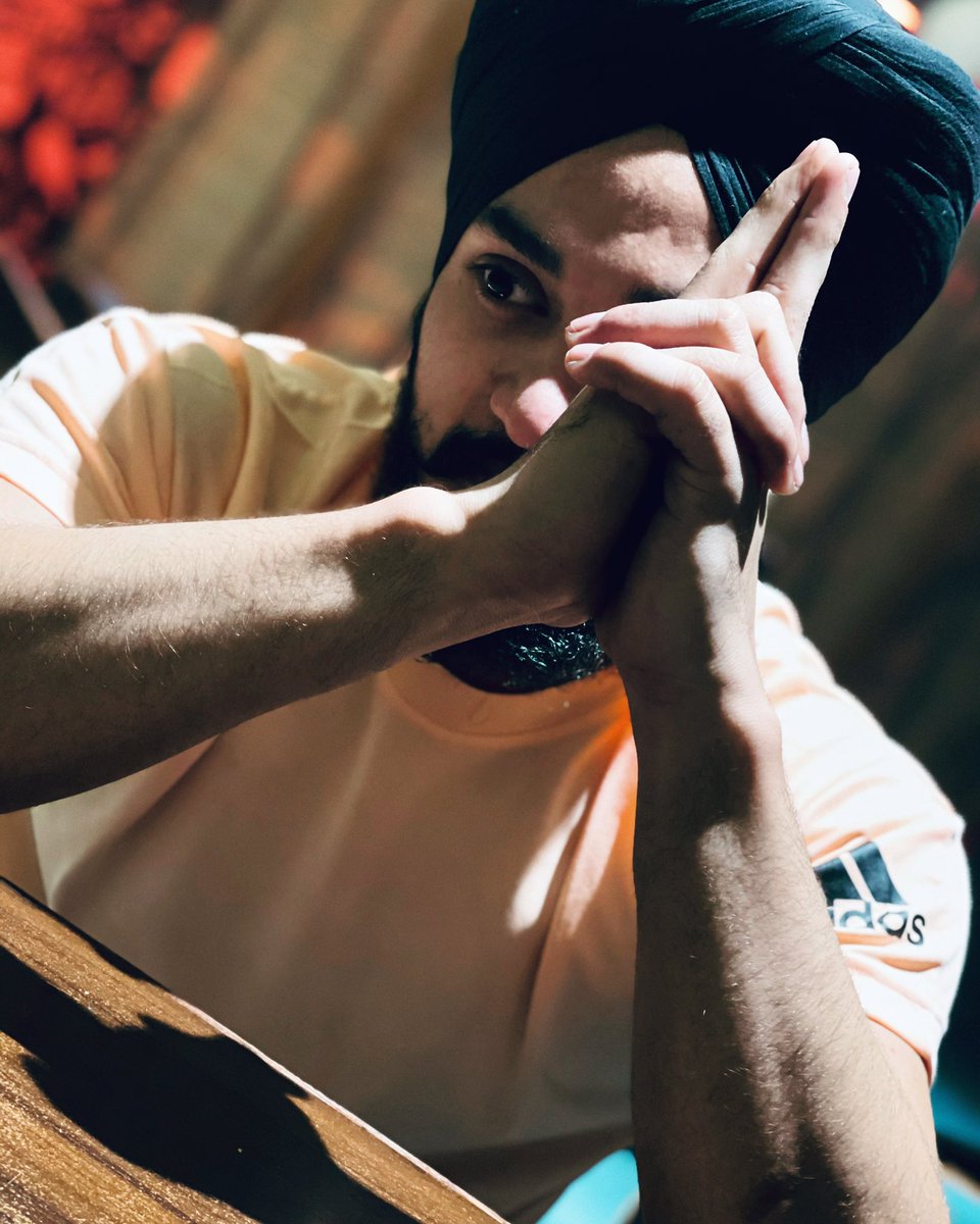 amrobinsingh's tweet photo. Have some great time with you ✊🏻

It won’t move until you move

#youvsyou #mevsme https://t.co/4NvAL0IUZA