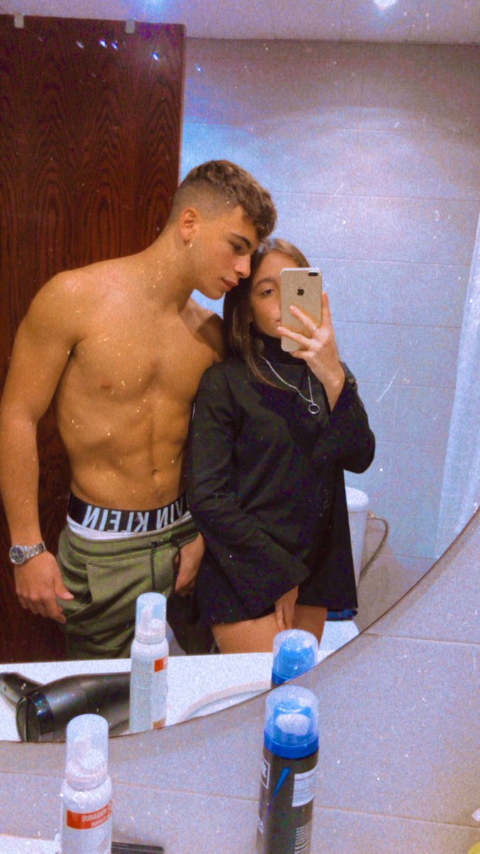 Me encantan tanto estas fotos que las quiero dejar por aqui tmb😍

Él me encanta aun más.... Eres mi mayor regalo, mi mitad y lo mejor que me ha dado la vida hasta entonces🤞🏻❤️