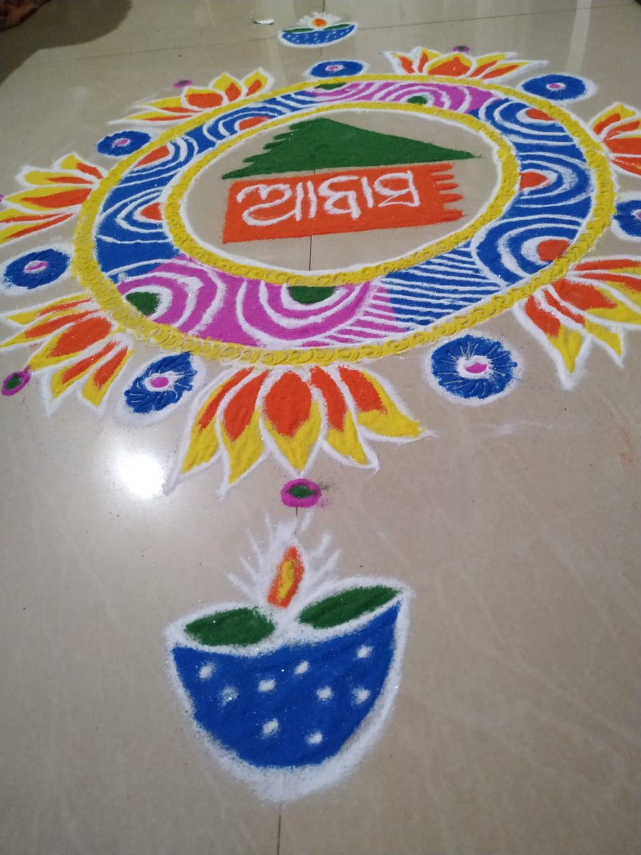 Sipra72469302's tweet photo. Diwali celebration with the PMAY(U) beneficiaries of few wards of BMC area in the presence of CLTCs. @OUHMAWAAS @MoHUA_India https://t.co/RLEznOUk2a