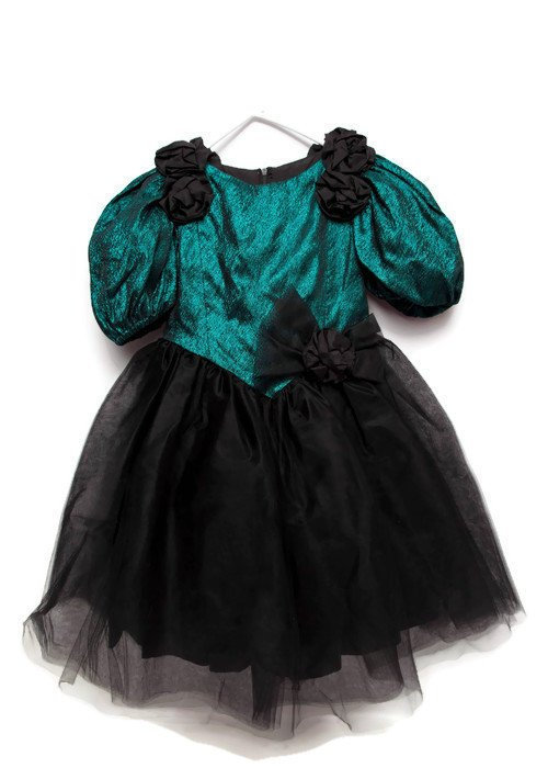 vintagegalleria's tweet photo. Vintage Teal and Black Little Girl Dress Handmade Gown Satin and Tulle Flower Girl Prom Princess Wedding Parties Pageant Gown https://t.co/rsgU65NPRQ SHHOP LINK IN BIO #levintagegalleria #etsy #littlegirldress #satinandtulledress #flowergirldress #pageantgown https://t.co/pLIqpw36gb