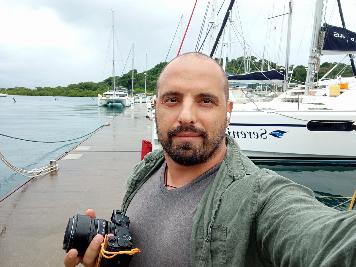 SergiyGerman's tweet photo. Вечерняя прогулка по марине в поисках сюжета для фотографий закончилась пивом в баре и отсутствием идей. Не очень и хотелось.

#КапитанГерман 
#яхтингбезхуйни 
#CaptainGerman 
#captaingermanexploring 
#photoshooting 
#beer
#restaurant
#пиво
#ресторан https://t.co/aTLVMGfwSA