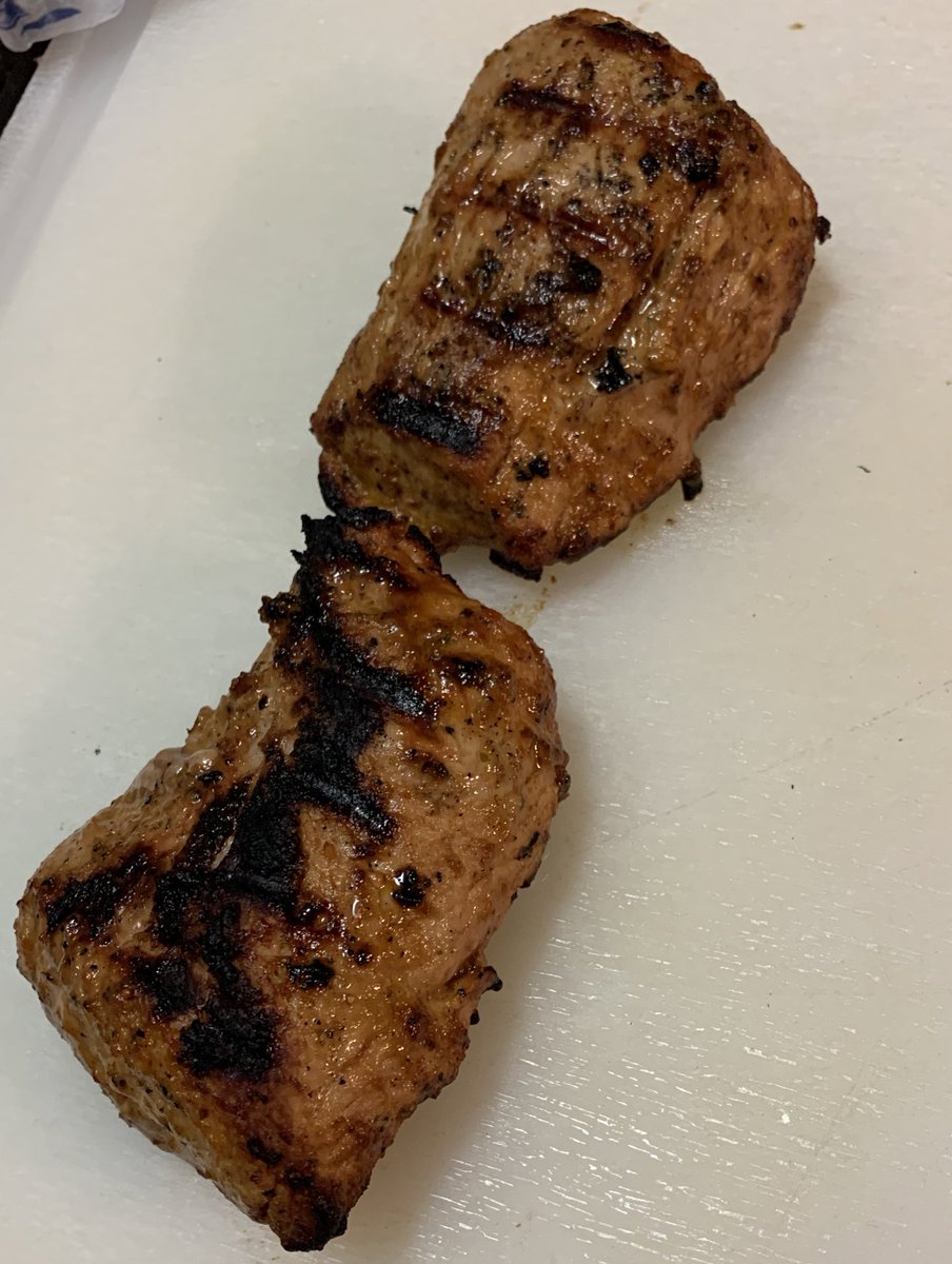 SassFromScratch's tweet photo. Bourbon brown sugar grilled pork loin, grilled onions, oven roasted smoked paprika chickpeas, and tomato and shallot orzo pasta salad with a red wine vinaigrette for dinner! https://t.co/UJtdzlvqX7