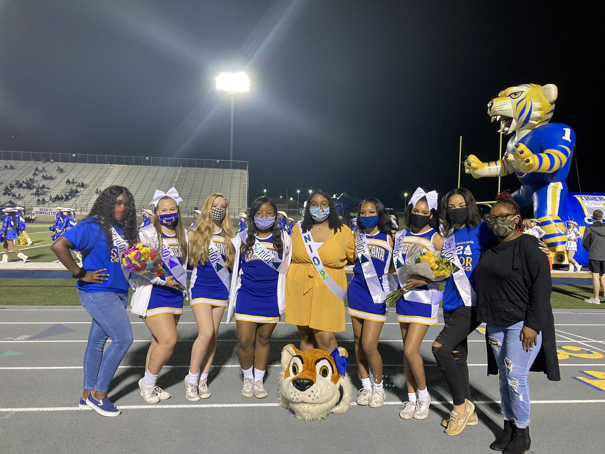 As we celebrated our last home game last night, 😢 we congratulate our seniors for practicing hard and making it this far.👏 We will miss our girls! 🥺 We will always be with you!! We love y’all!!💙💛🐯 #TCWLM #seniorszn #Classof2021