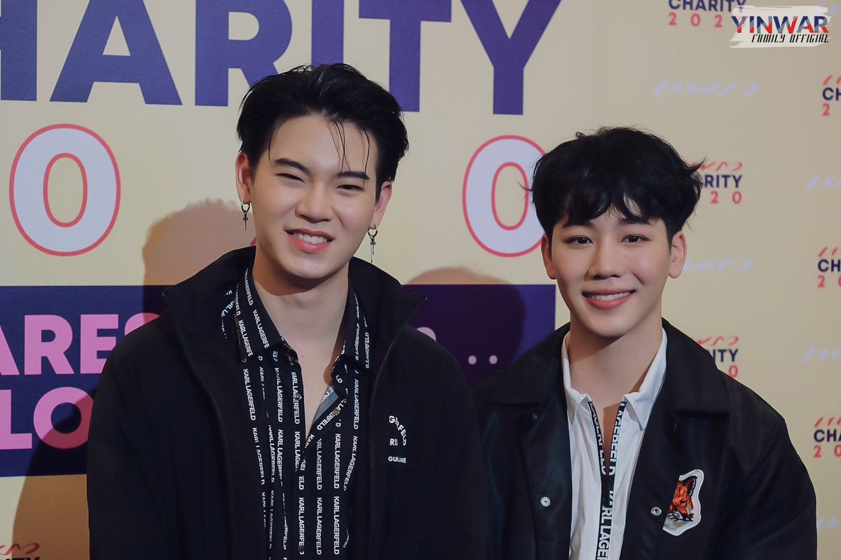 yinwarfamilysup's tweet photo. งานจบ แต่ความน่ารักของทั้งคู่ ไม่มีวันหมด เซฟเก็บไว้เป็นพลังกันต่อยาวๆไปค้าบบบ 🥰

#PraewCharity2020​
#PraewXYinWar
#หยิ่นวอร์ https://t.co/VFVvoRkVVH