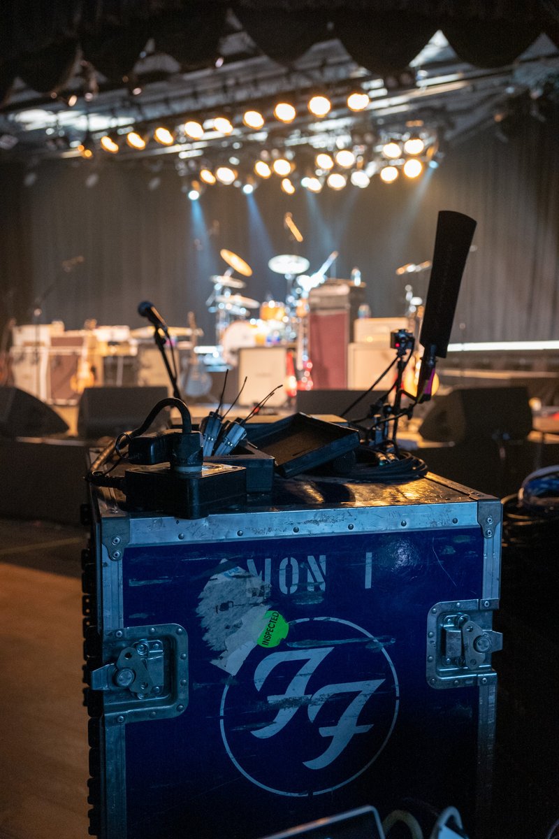 Foo Fighters tweet media