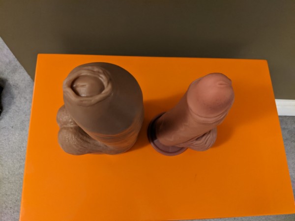 I just got the LG/XL Chorizo N' Eggs from @hankeystoys and it's my new favorite dildo! Love that full<a class="tags" href="/tag/hankeystoys">@hankeystoys</a><a href="/tag/sizequeen"class="tags"><span>#sizequeen</span></a><a href="/tag/analstretching"class="tags"><span>#analstretching</span></a>