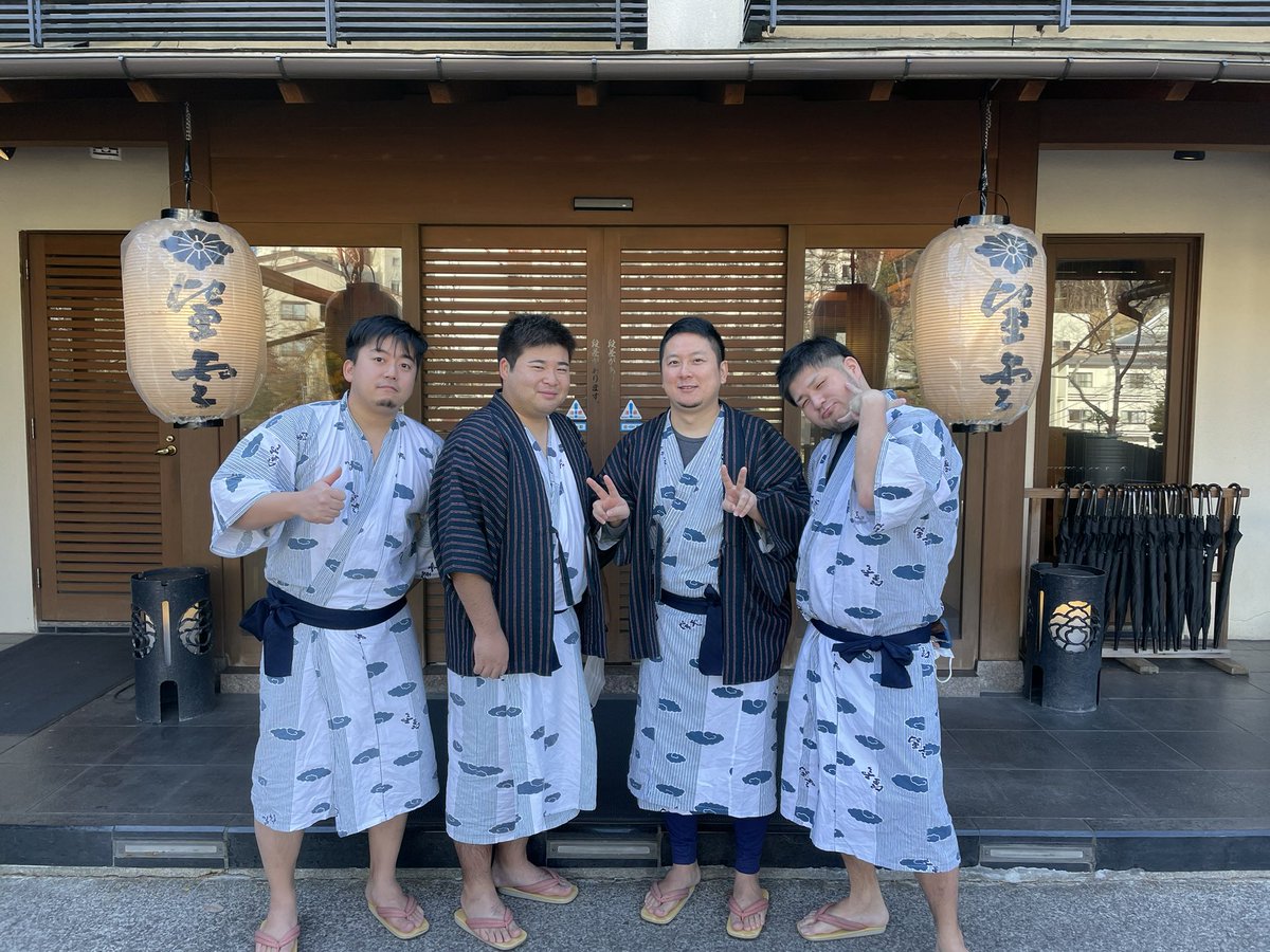 roar_dra's tweet photo. お湯入ったり、湯もみガールズ見たり https://t.co/khHebcOWa9