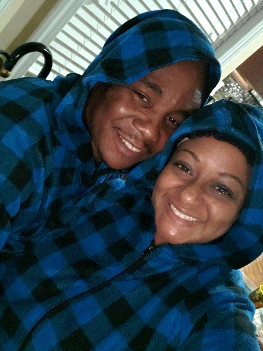 FaithPlusWorks's tweet photo. When the #COVID19 pandemic is still running rampant, so you decide to have #DateNight at home with your King, @1DreamTeam... #TeamHawkins ๐ #BlackLove ๐ค #21YearsInTheGame ๐ https://t.co/LvecM4AxH1