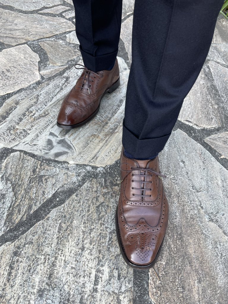 judy_oshima's tweet photo. 今日は渋谷へあつい。
#mondshoelace
#loake1880 https://t.co/HGl094XOtV