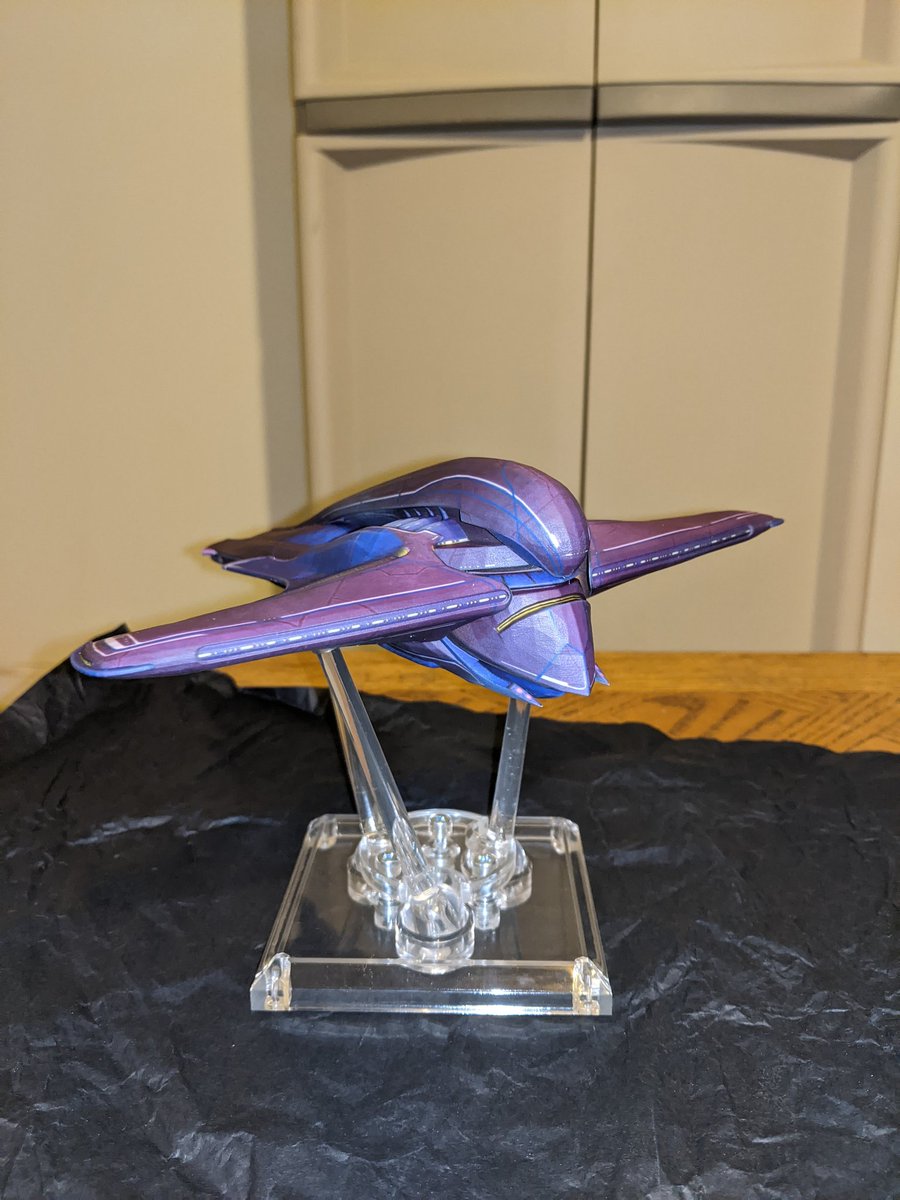 sfc2411's tweet photo. Look what came in the mail! Finally got a stand for this sucker but a @trekonlinegame Tzen-tar w/ Gamma T6 shield from Gameprint. 9 in. Big thanks to @The_ZEFilms for his giveaway ages ago, it was worth the wait! https://t.co/hXcawnuxbP