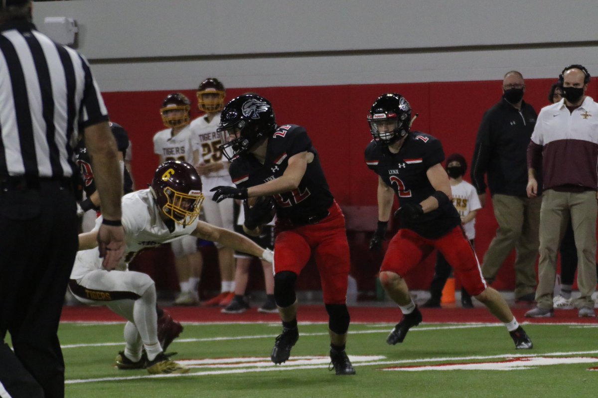 PanicButtonLive's tweet image. Final in 11AAA championship: Brandon Valley 35, Harrisburg 14 #sdpreps