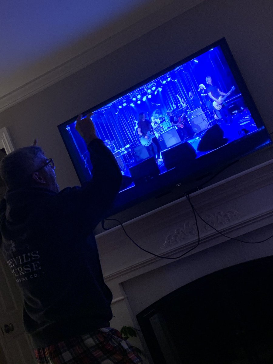 AlainaKakos's tweet photo. We love concerts, even in a pandemic.  #FFRoxy @foofighters #ConcertsIn2020 🤘🏼🎸🥁🎵🔥 https://t.co/sZQNhh1nea